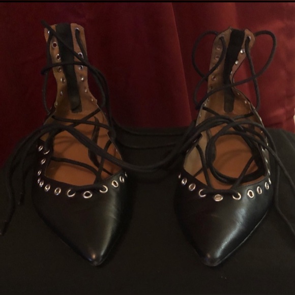 ZARA Woman
Black Pointed Toe
Grommet Lace Up Leather Flats Size 38 - Picture 5 of 11